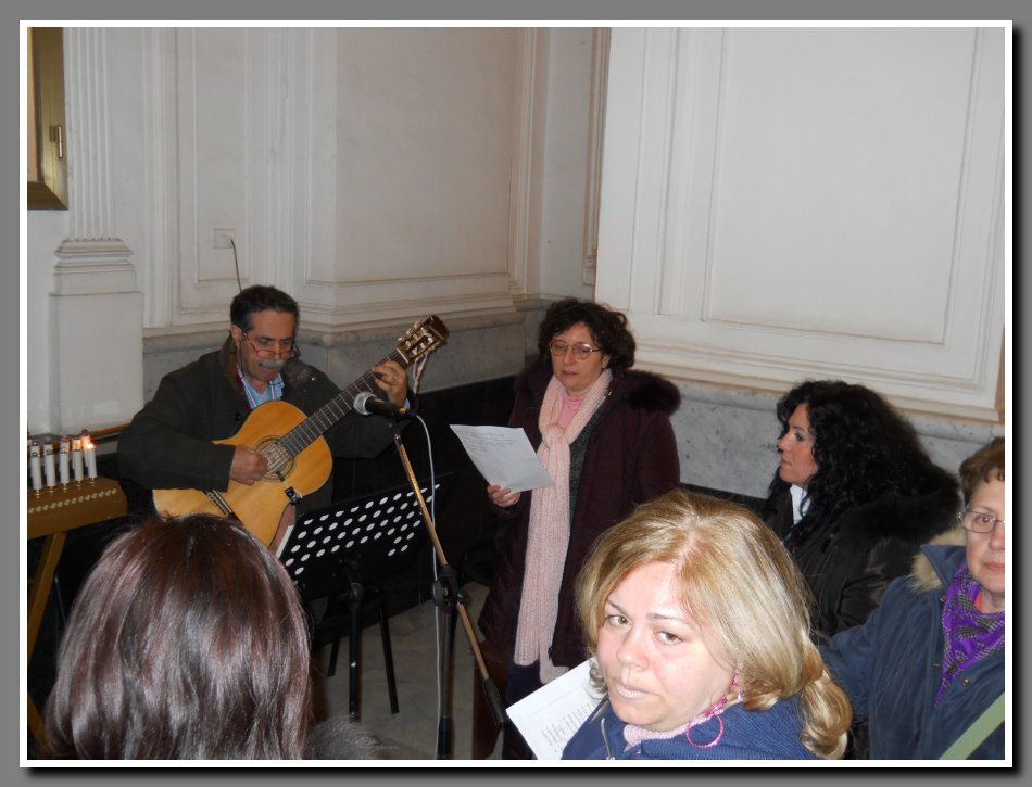 11-02-2011-madonna-lourdes (15)